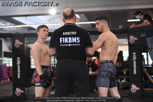 2021-05-02 Milano in the Cage 7 00892 Placido Basone-Alberto Filippone - Shoot boxe classe B -70kg